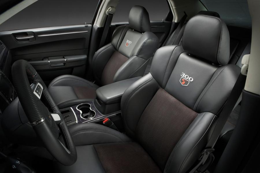  Chrysler 300C S6 2010 года  (фото 5 из 6)